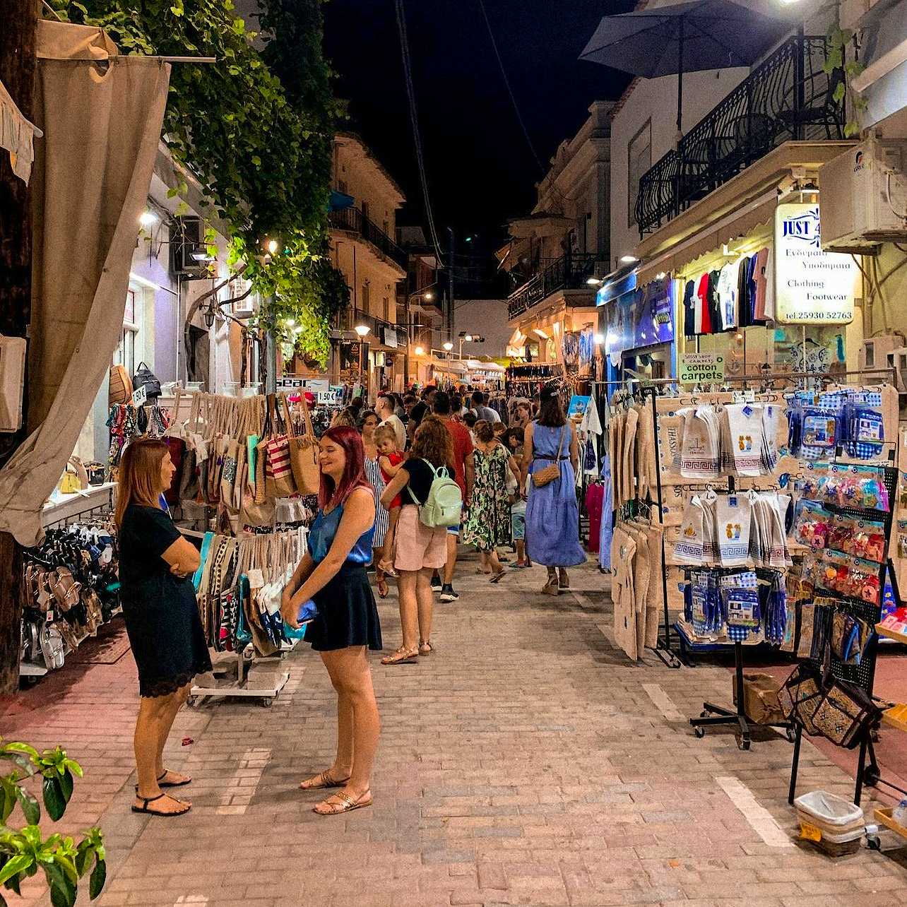 Photo Caption: Walk & shop in the center of Potos