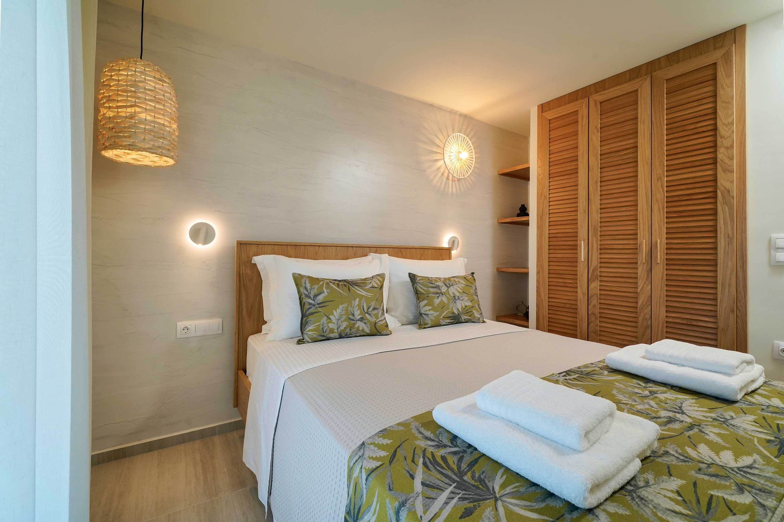 #2 Apartment with Sea View Balcony Suite - 8