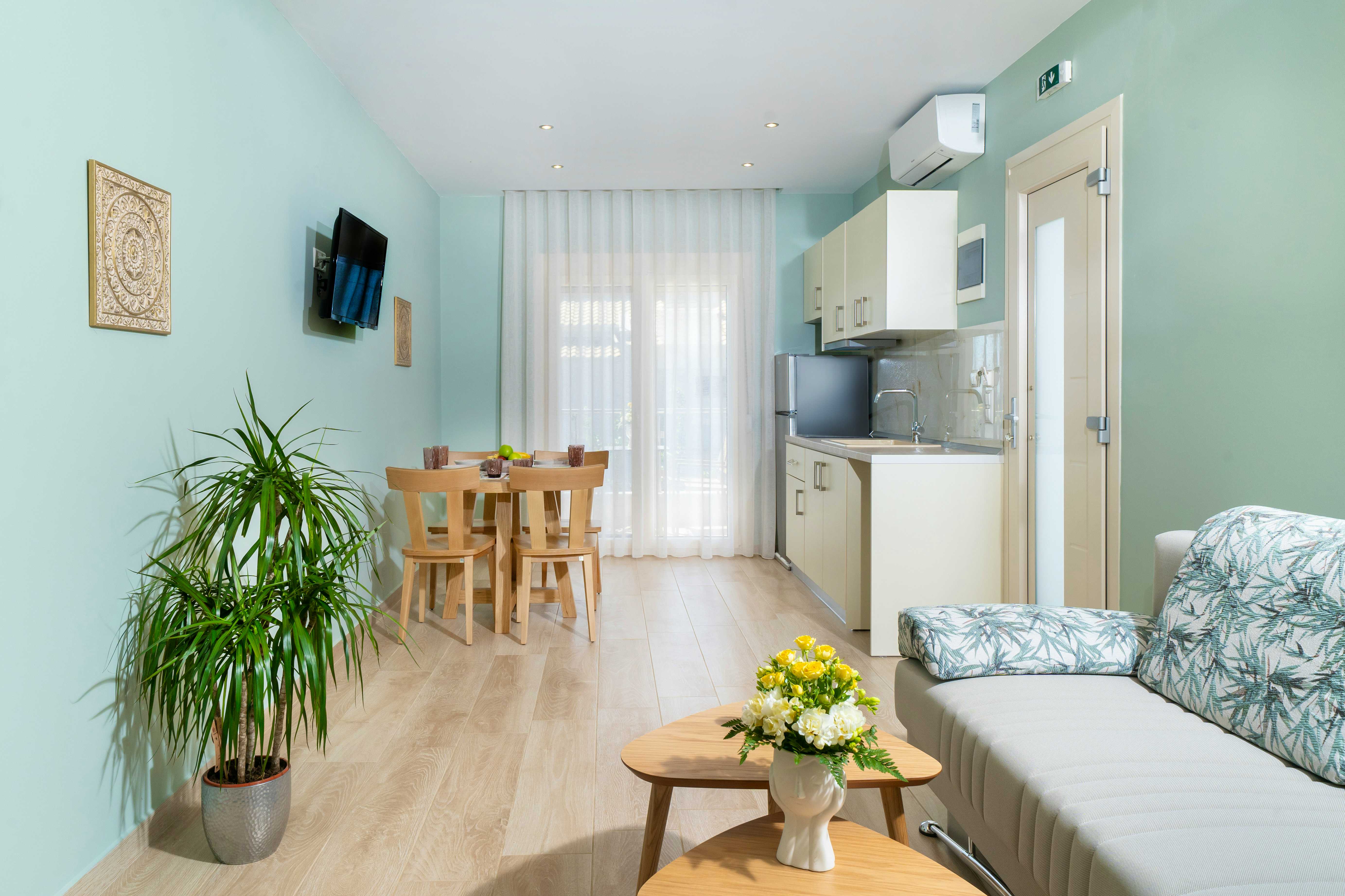 #4 Apartment - 7